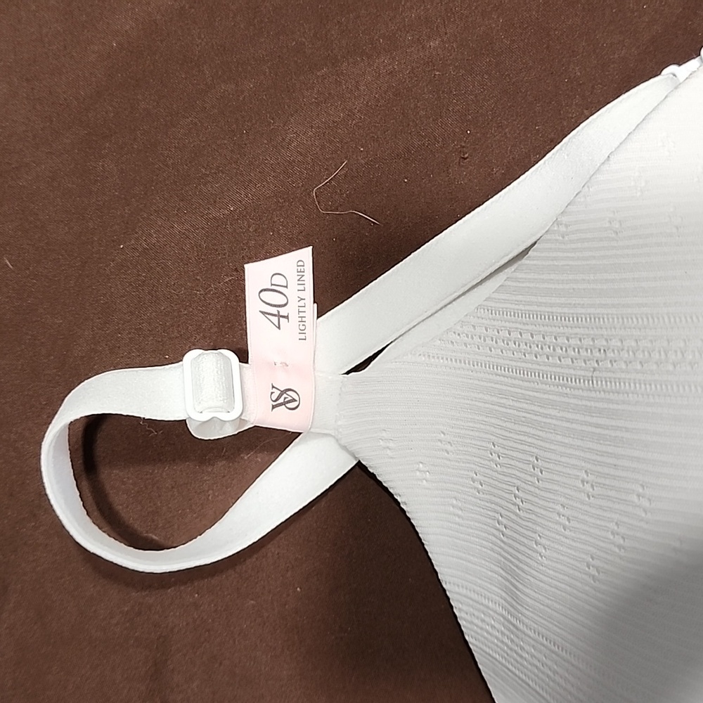 Victoria Secret bra - Picture 2 of 3